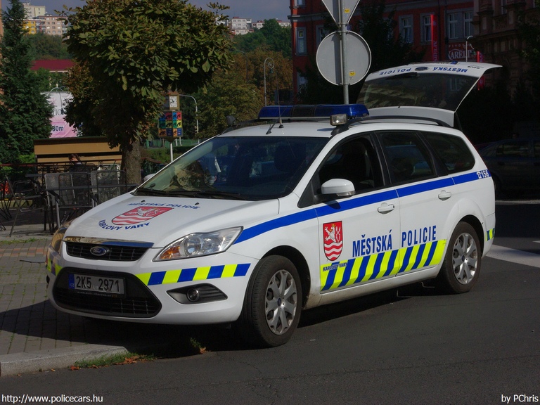 Ford Focus, Karlovy Vary, fotó: PChris
Keywords: cseh Csehország rendőr rendőrautó rendőrség