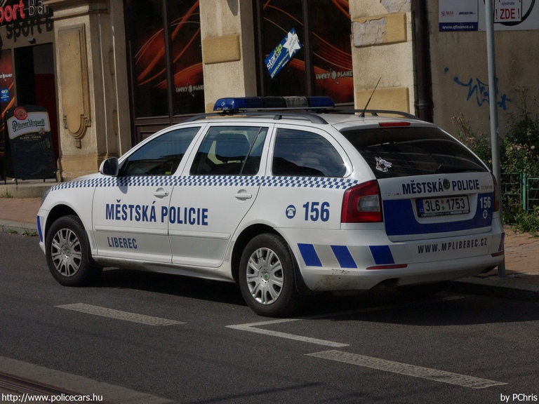 Skoda Octavia II, Liberec, fotó: PChris
Keywords: cseh Csehország rendőr rendőrautó rendőrség