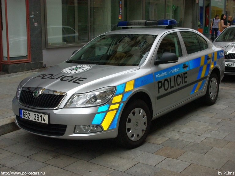 Skoda Octavia II, fotó: PChris
Keywords: cseh Csehország rendőr rendőrautó rendőrség