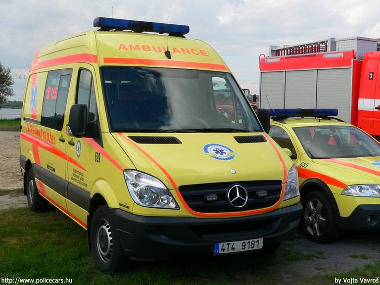 Mercedes-Benz Sprinter II 318 CDI, fotó: Vojta Vavro¹
Keywords: cseh Csehország mentő mentőautó 4T4-9181