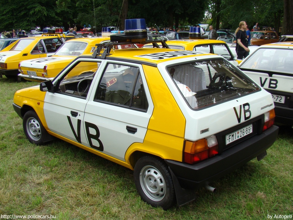 Skoda Favorit, fotó: Autopeti
Keywords: cseh Csehország rendőr rendőrautó rendőrség csehszlovákia czech policecar police