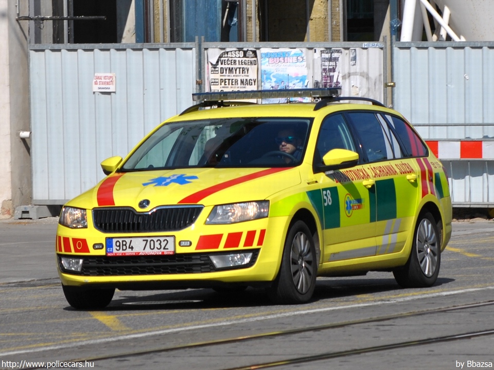 Skoda Octavia III, fotó: Bbazsa
Keywords: cseh Csehország mentő mentőautó czech ambulance