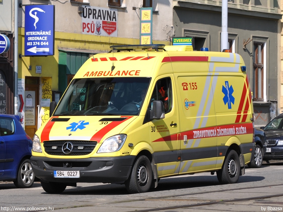 Mercedes Sprinter II, fotó: Bbazsa
Keywords: cseh Csehország mentő mentőautó czech ambulance