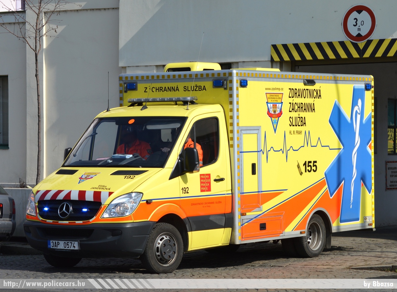 Mercedes-Benz Sprinter II, fotó: Bbazsa
Keywords: cseh Csehország mentő mentőautó