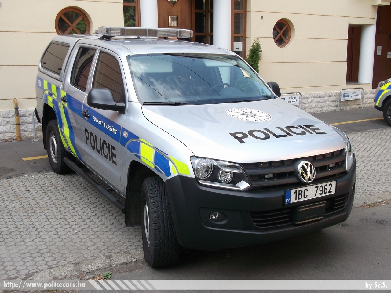 Volkswagen Amarok, fotó: Sz.S.
Keywords: rendőr cseh Csehország rendőrautó rendőrség police policecar Czech