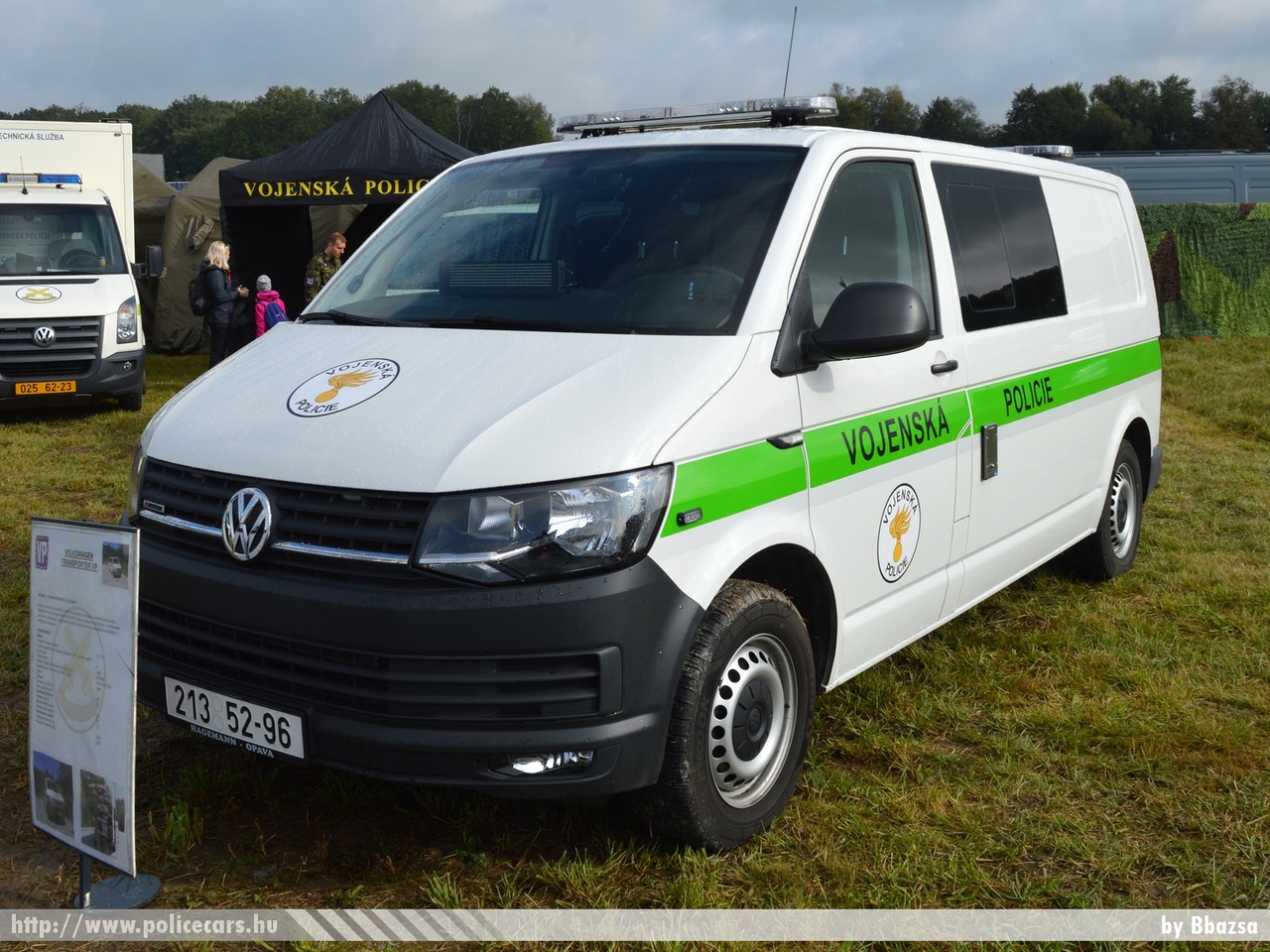 Volkswagen Transporter T6, fotó: Bbazsa
Keywords: rendőr cseh Csehország rendőrautó rendőrség police policecar Czech military katonai