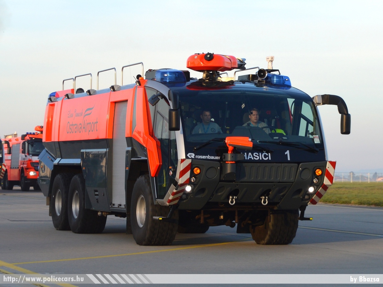 Rosenbauer Panther, fotó: Bbazsa
Keywords: cseh Csehország tûzoltó tûzoltóautó tûzoltóság czech fire firetruck