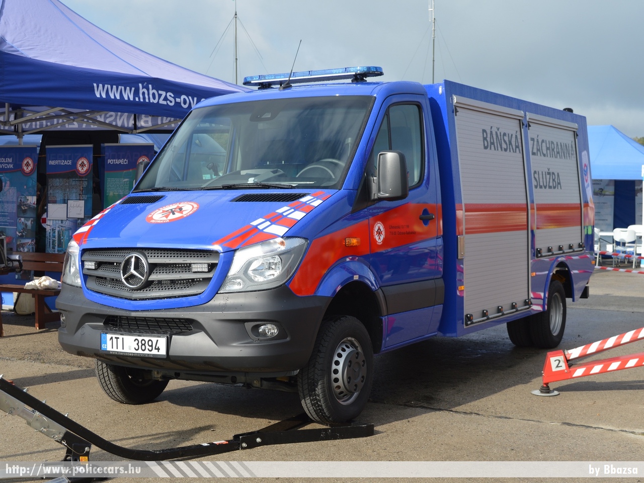Mercedes Sprinter II facelift, hegyimentõk, fotó: Bbazsa
Keywords: cseh Csehország czech  mentő ambulance mentőautó
