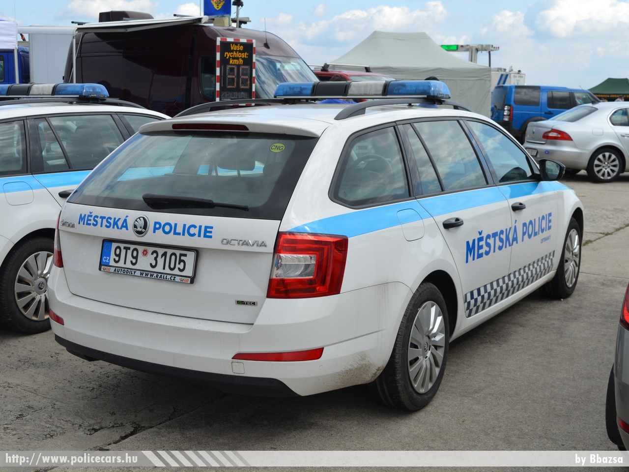 Skoda Octavia III, fotó: Bbazsa
Keywords: rendőr cseh Csehország rendőrautó rendőrség police policecar Czech