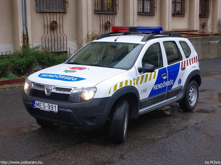 Dacia Duster, fotó: PChris
Keywords: rendőr rendőrautó rendőrség magyar Magyarország MES-991