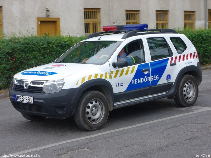 Dacia Duster, fotó: PChris
Keywords: rendőr rendőrautó rendőrség magyar Magyarország MES-991