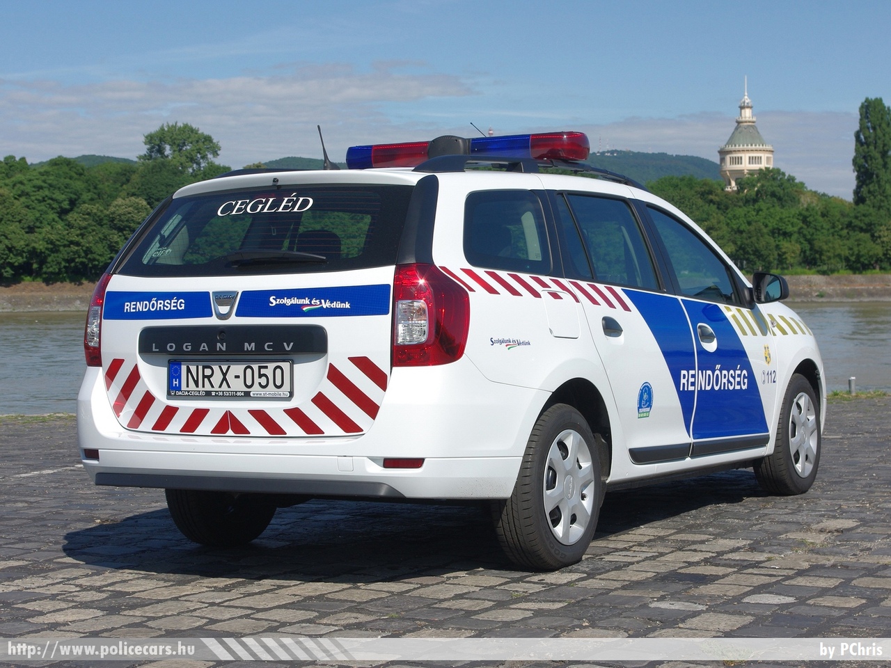 Dacia Logan MCV, fotó: PChris
Keywords: magyar Magyarország rendőr rendőrautó rendőrség NRX-050 Hungary hungarian police policecar