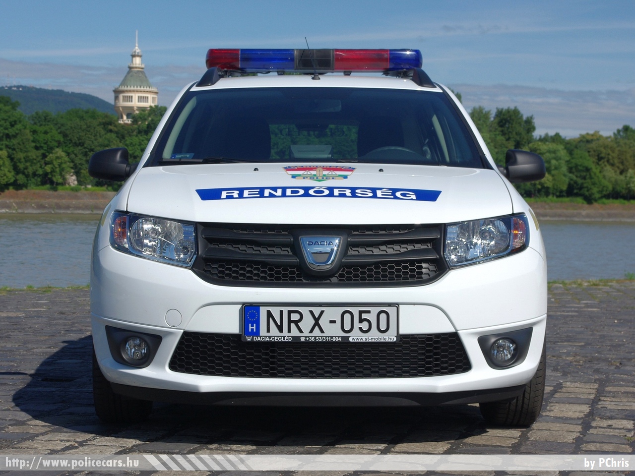 Dacia Logan MCV, fotó: PChris
Keywords: magyar Magyarország rendőr rendőrautó rendőrség NRX-050 Hungary hungarian police policecar