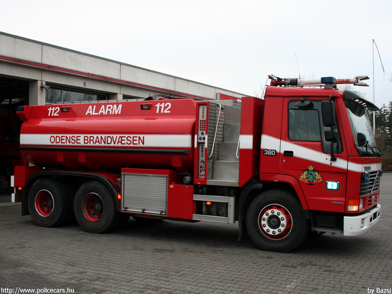 Volvo FL12 380, fotó: Bazsi
Keywords: tûzoltó tûzoltóautó tûzoltóság dán Dánia