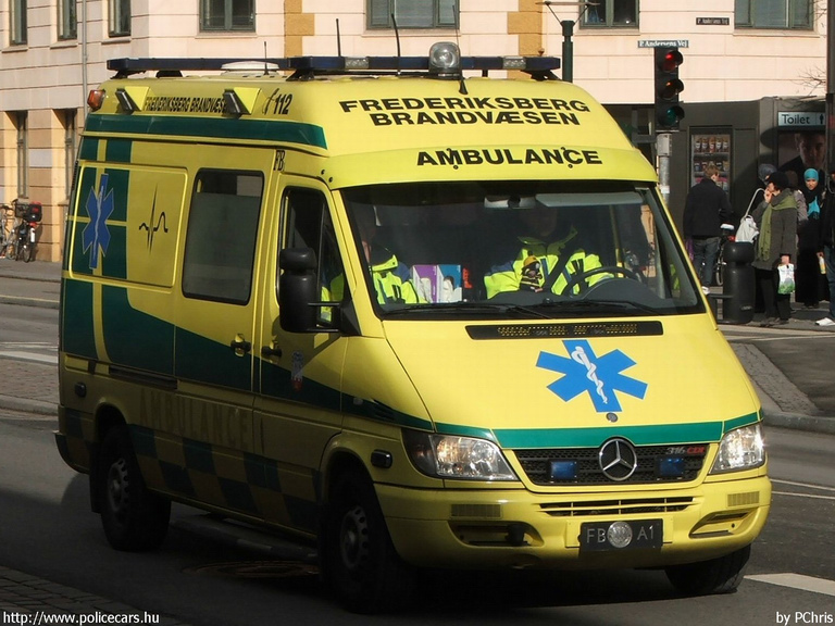 Mercedes Sprinter, fotó: PChris
Keywords: dán Dánia mentő mentőautó