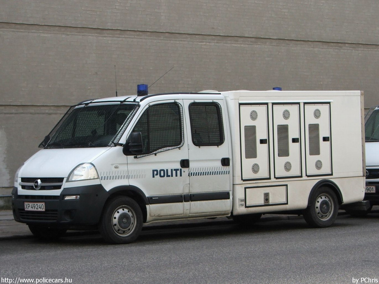 Opel Movano, fotó: PChris
Keywords: rendőr rendőrautó rendőrség dán Dánia
