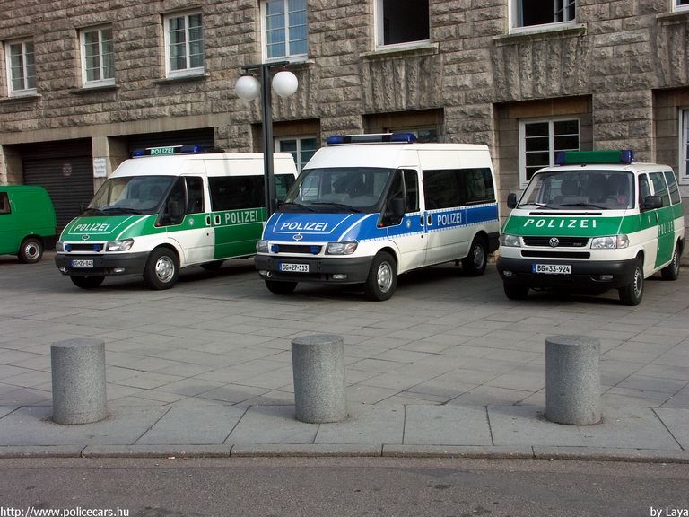 Ford Transit, Volkswagen Transporter T4, fotó: Laya
Keywords: Németország német rendőr rendőrség rendőrautó