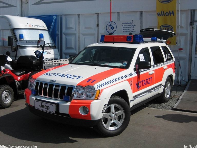 Jeep, fotó: Nudel
Keywords: német Németország mentő mentőautó