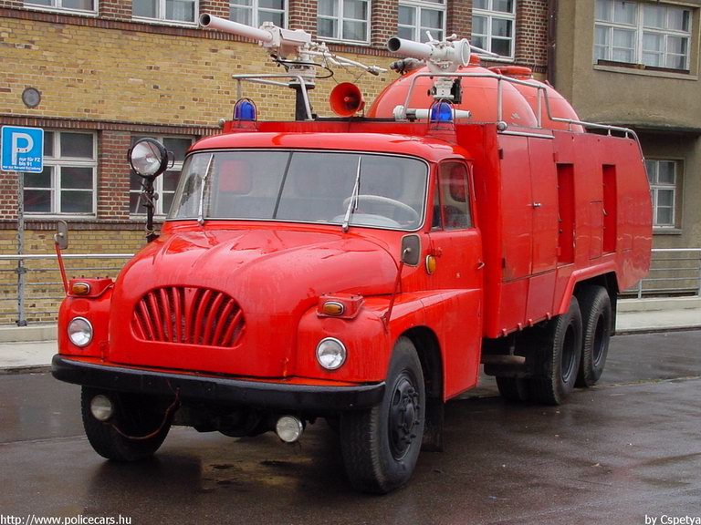 Tatra T 138, fotó: Cspetya
Keywords: német Németország tûzoltó tûzoltóautó tûzoltóság