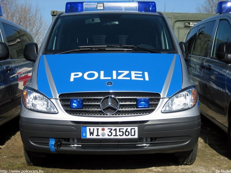Mercedes Vito, fotó: Nudel
Keywords: német Németország rendőr rendőrautó rendőrség