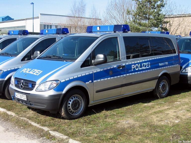 Mercedes Vito, fotó: Nudel
Keywords: német Németország rendőr rendőrautó rendőrség