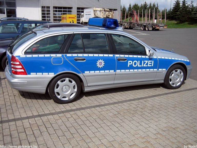 Mercedes, fotó: Nudel
Keywords: német Németország rendőr rendőrautó rendőrség
