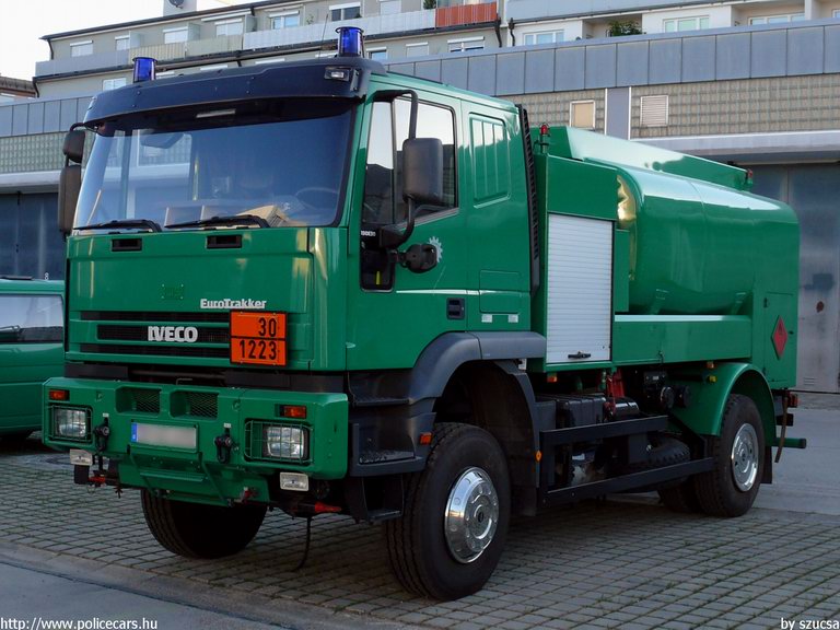 Iveco EuroTrakker, fotó: szucsa
Keywords: német Németország rendőr rendőrautó rendőrség