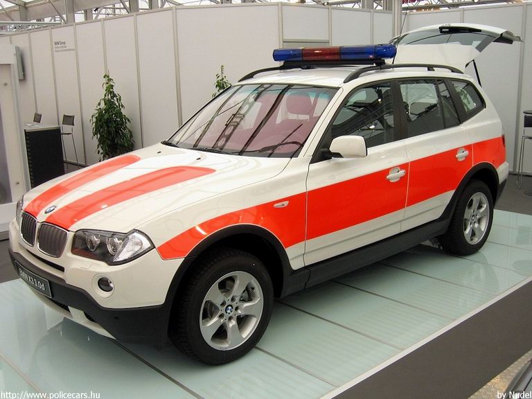 BMW X3, fotó: Nudel
Keywords: német Németország mentő mentőautó