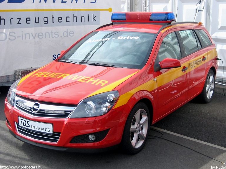 Opel Astra H, fotó: Nudel
Keywords: német Németország tûzoltó tûzoltóautó tûzoltóság