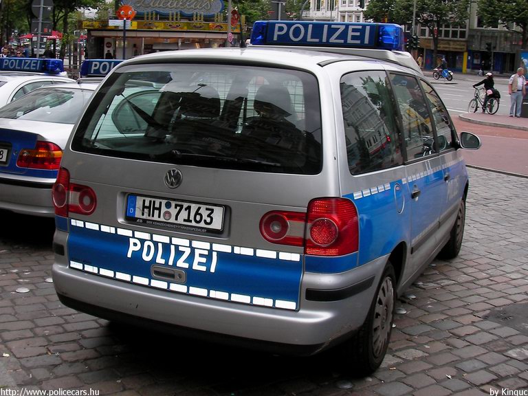 Volkswagen Sharan, fotó: Kinguc
Keywords: német Németország rendőr rendőrautó rendőrség