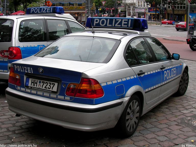 BMW, fotó: Kinguc
Keywords: német Németország rendőr rendőrautó rendőrség