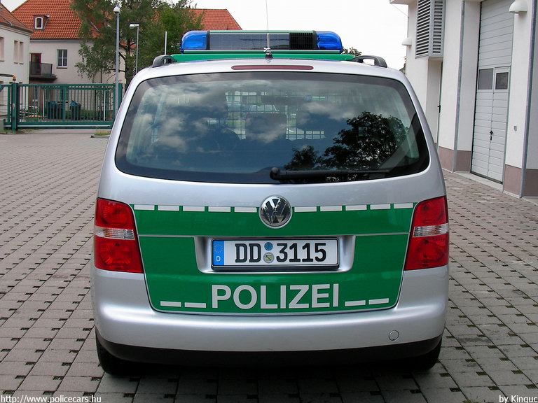 Volkswagen Touran, fotó: Kinguc
Keywords: német Németország rendőr rendőrautó rendőrség