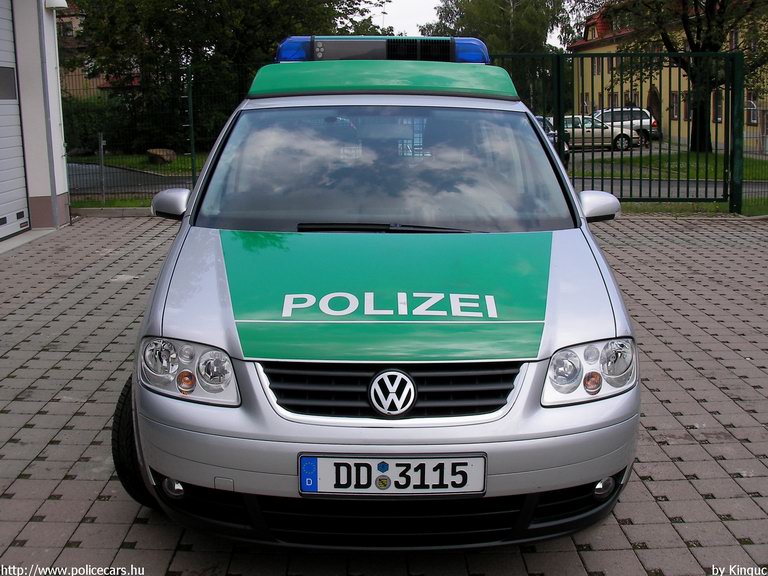 Volkswagen Touran, fotó: Kinguc
Keywords: német Németország rendőr rendőrautó rendőrség