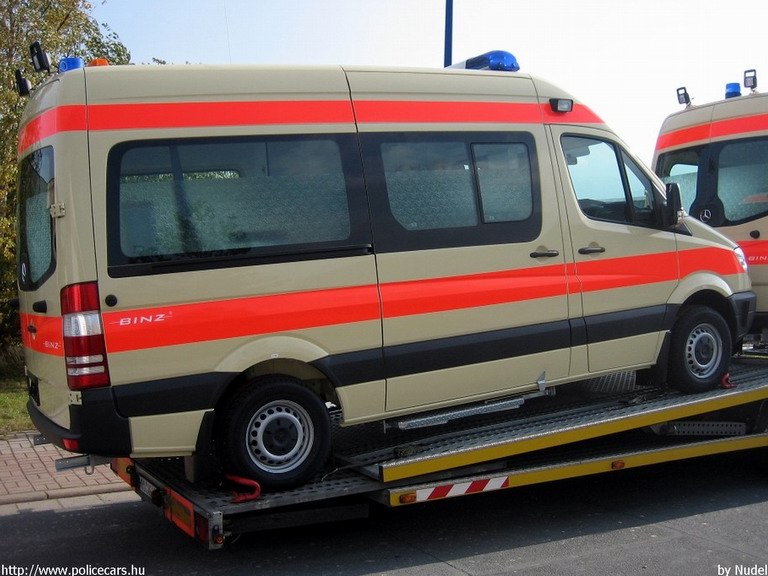 Mercedes Sprinter II, fotó: Nudel
Keywords: német Németország mentő mentőautó