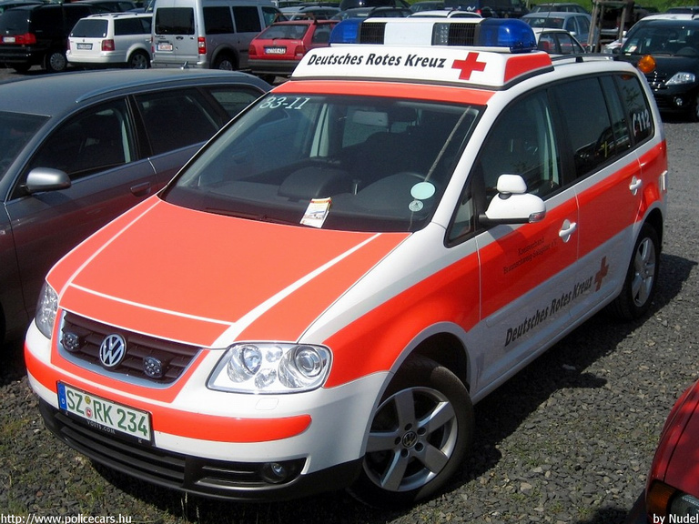Volkswagen Touran, fotó: Nudel
Keywords: német Németország mentő mentőautó