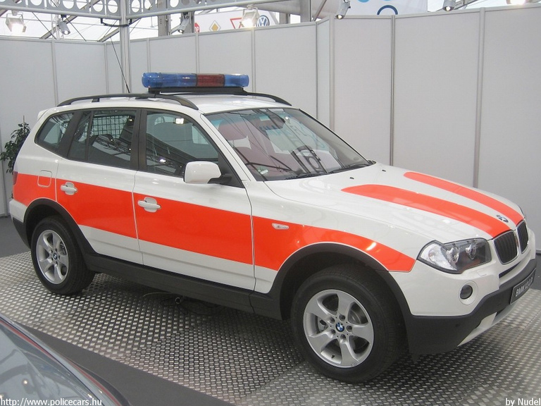 BMW X3, fotó: Nudel
Keywords: német Németország mentő mentőautó