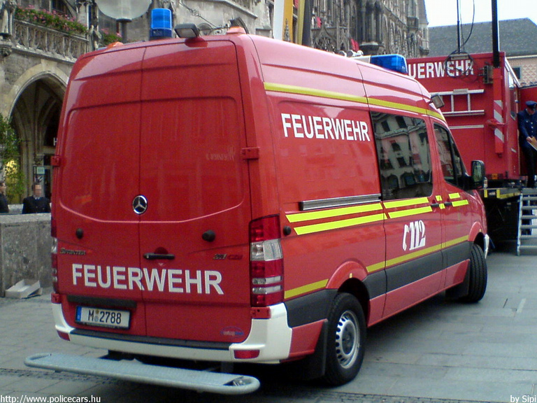 Mercedes-Benz Sprinter II, fotó: Sipi
Keywords: német Németország tûzoltóság tûzoltó tûzoltóautó