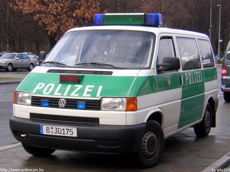 Volkswagen Transporter T4, fotó: ada104
Keywords: német Németország rendőr rendőrautó rendőrség