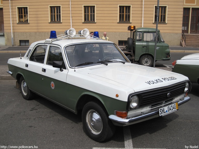 Volga, fotó: Nudel
Keywords: német Németország rendőr rendőrautó rendőrség