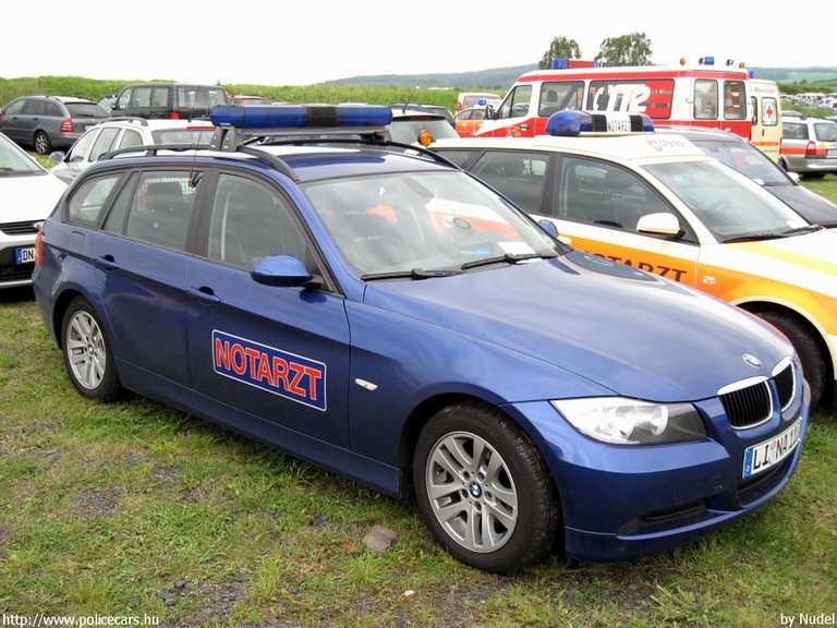 BMW 3, fotó: Nudel
Keywords: német Németország mentő mentőautó