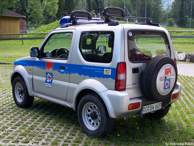 Suzuki Jimny, fotó: Döbrentei Balázs
Keywords: mentő mentőautó német Németország