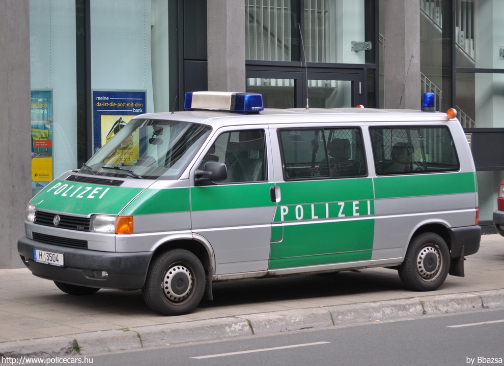 Volkswagen Transporter T4, fotó: Bbazsa
Keywords: német Németország rendőr rendőrautó rendőrség Germany german police policecar