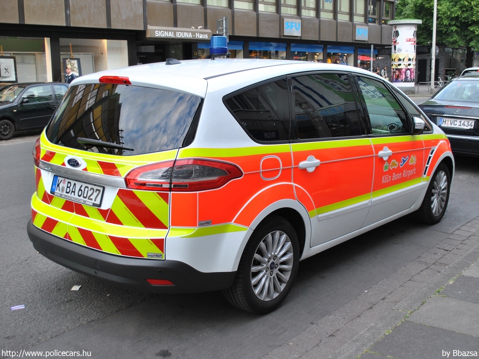 Ford S-Max, Köln-Bonn Airport, fotó: Bbazsa
Keywords: német Németország tûzoltó tûzoltóautó tûzoltóság Germany german fire firetruck