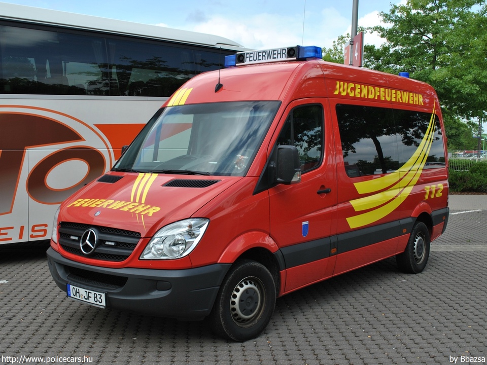 Mercedes Sprinter, fotó: Bbazsa
Keywords: német Németország tûzoltó tûzoltóautó tûzoltóság Germany german fire firetruck