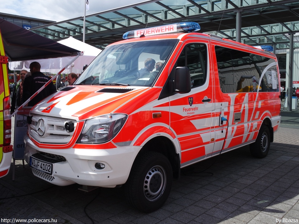 Mercedes Sprinter, Wiesbaden, fotó: Bbazsa
Keywords: német Németország tûzoltó tûzoltóautó tûzoltóság Germany german fire firetruck