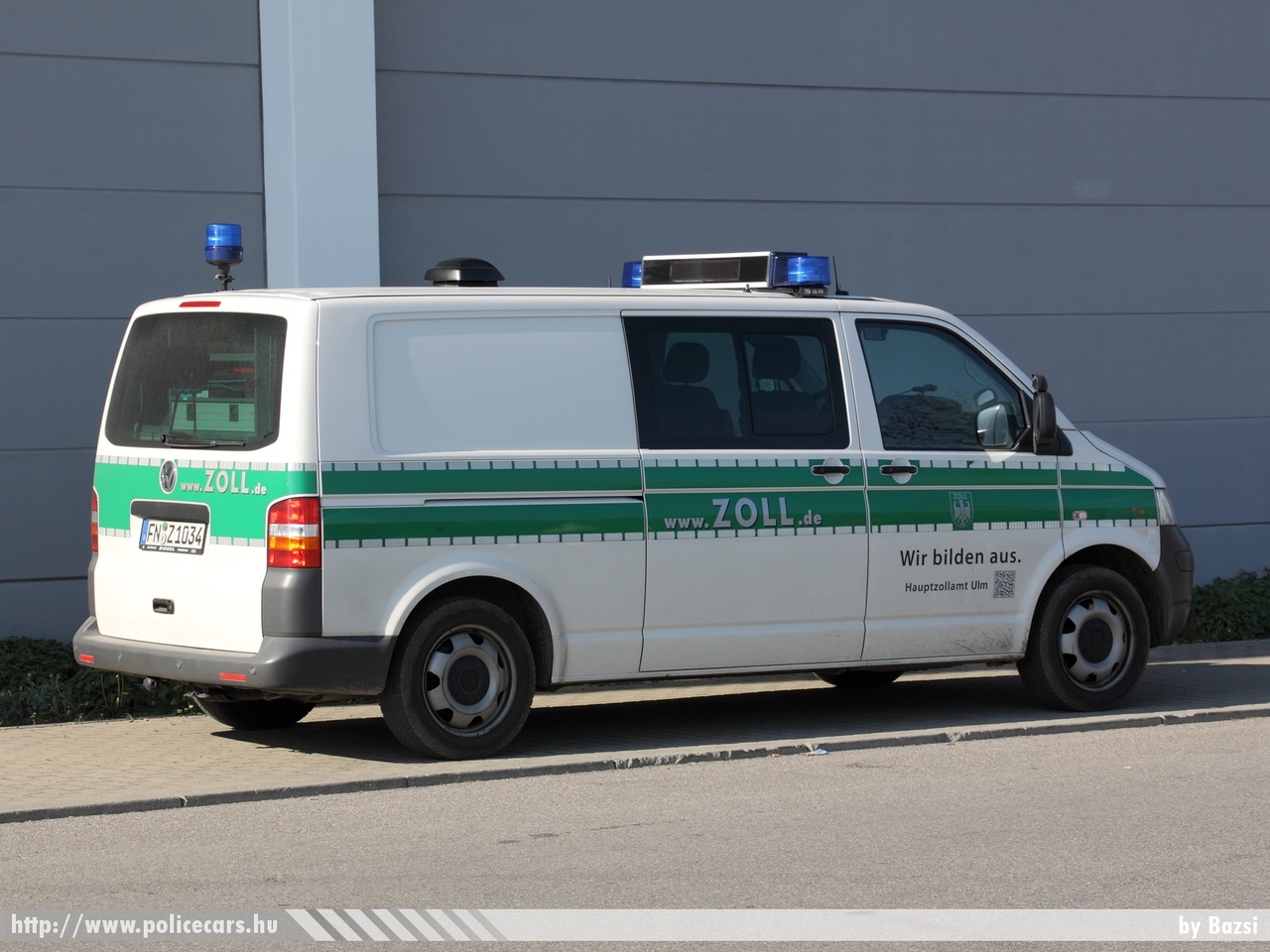 Volkswagen Transporter T5 facelift, fotó: Bazsi
Keywords: zoll német Németország Germany german 