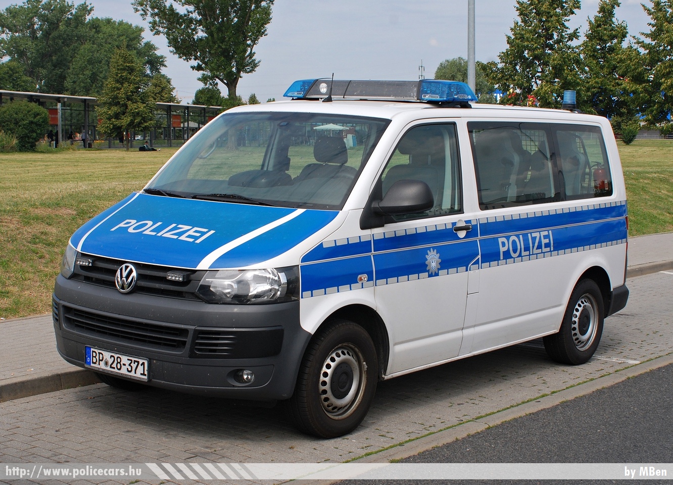Volkswagen Transporter T5 facelift, fotó: MBen
Keywords: német Németország rendőr rendőrautó rendőrség Germany german police policecar