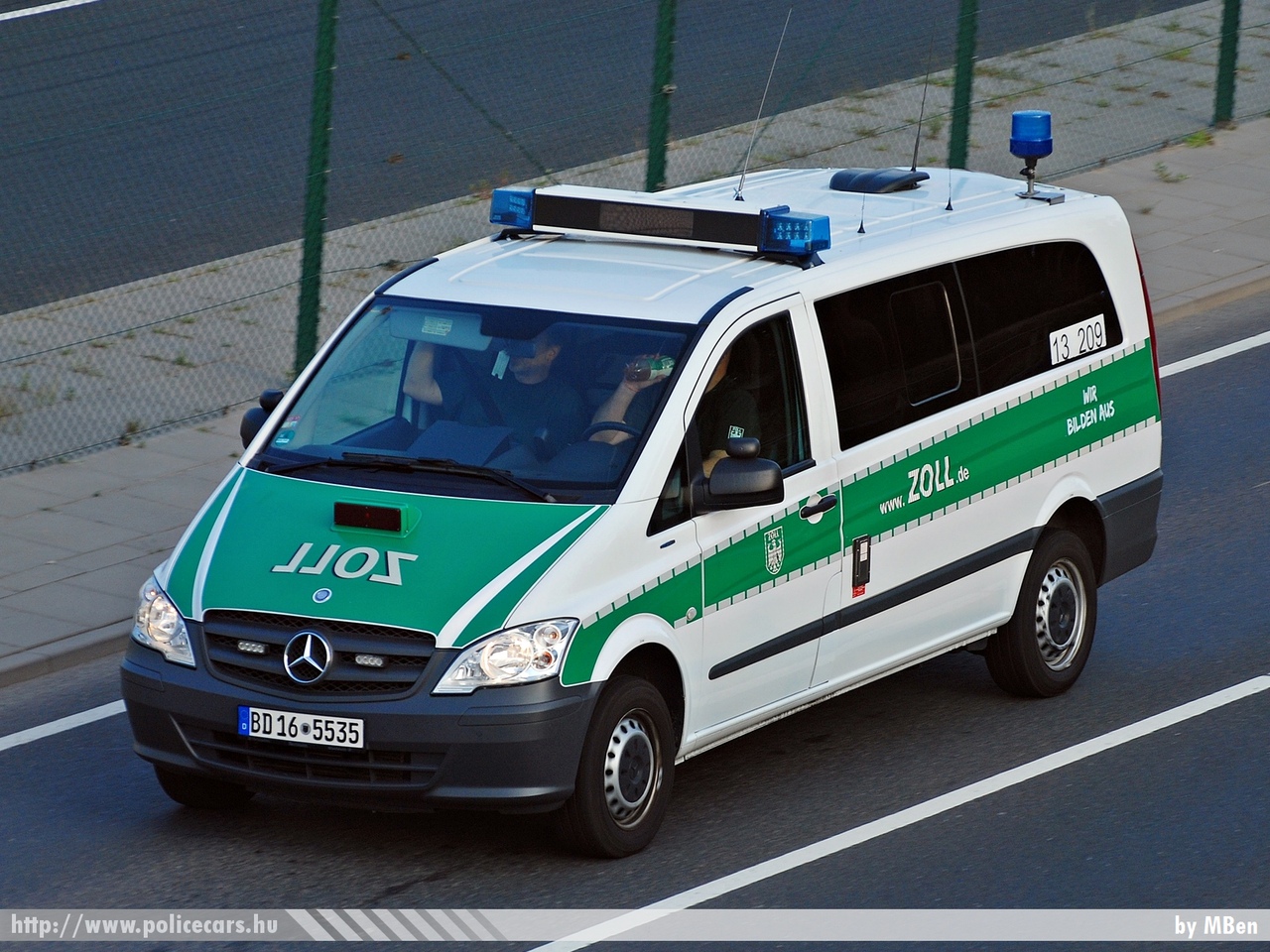 Mercedes Vito, fotó: MBen
Keywords: német Németország Germany german vám customs