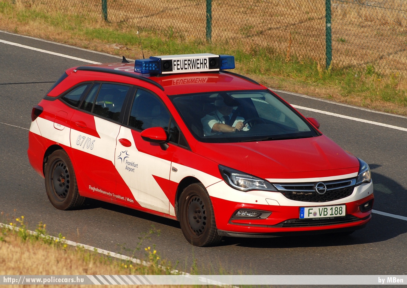 Opel Astra K Tourer, fotó: MBen
Keywords: német Németország tûzoltó tûzoltóautó tûzoltóság Germany german fire firetruck