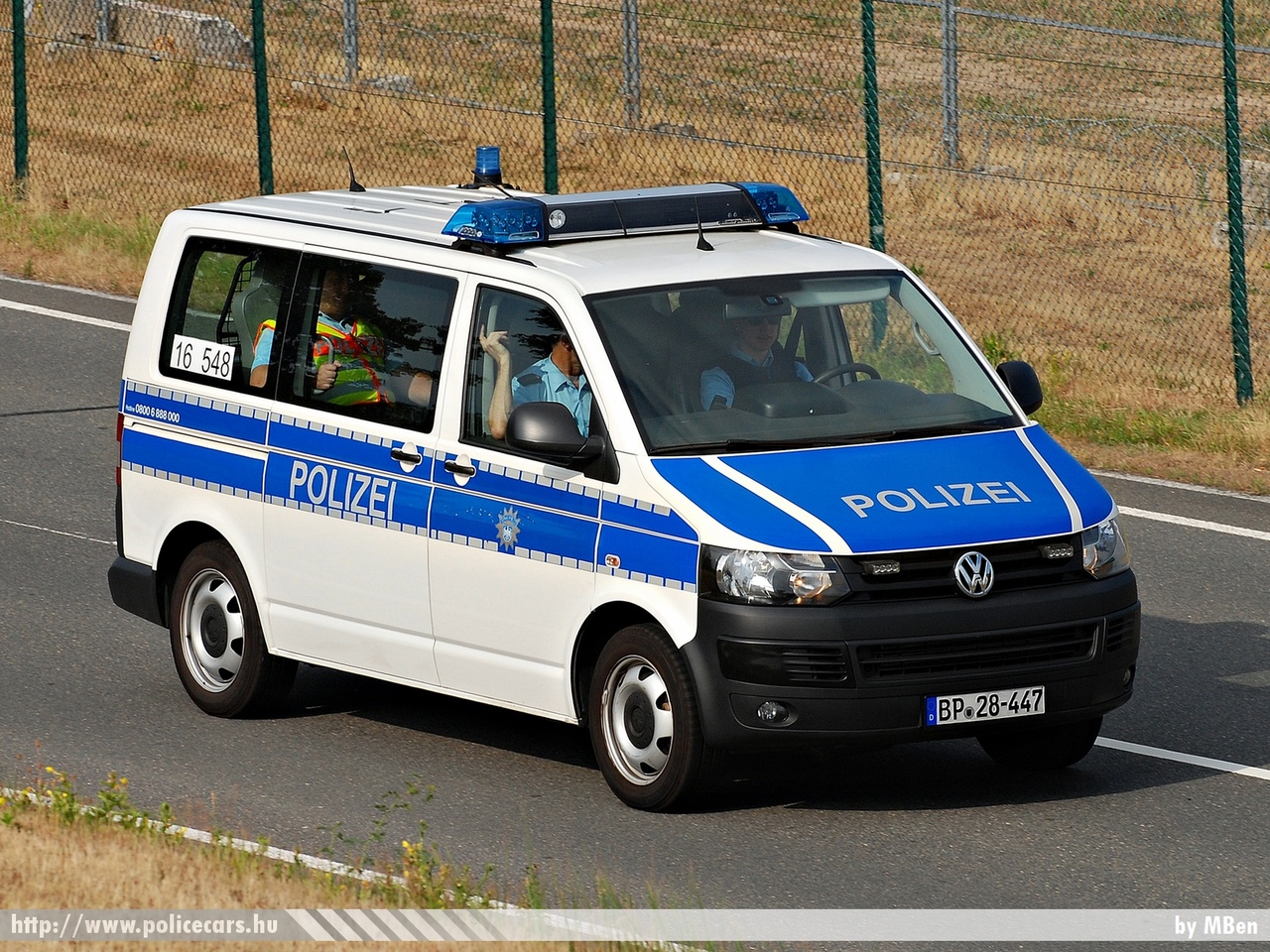 Volkswagen Transporter T5, fotó: MBen
Keywords: német Németország rendőr rendőrautó rendőrség german Germany police policecar